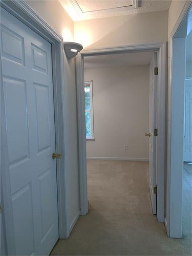 Photo - 1437 Alpine Dr