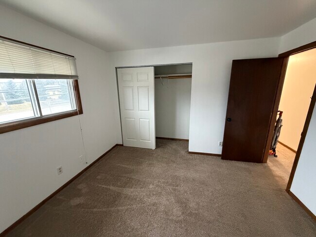 Photo - 6296 S 3rd St Unidad 6296 S 3rd Street