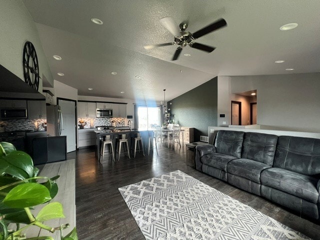 Photo - 605 Ballista Blvd