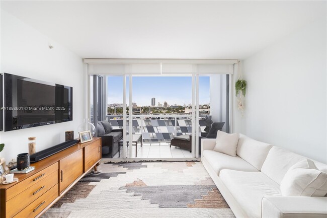 Building Photo - 1800 Sunset Harbour Dr Unit 809