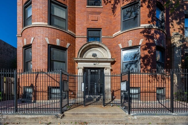 Building Photo - 4008 S Calumet Ave Unit 1S