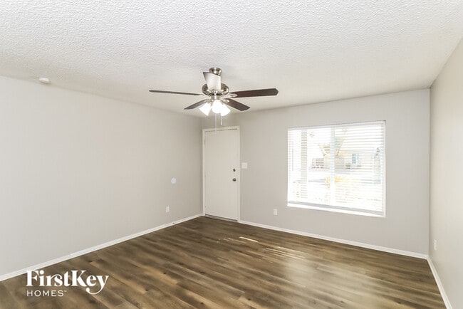 Photo - 4050 E Walatowa St