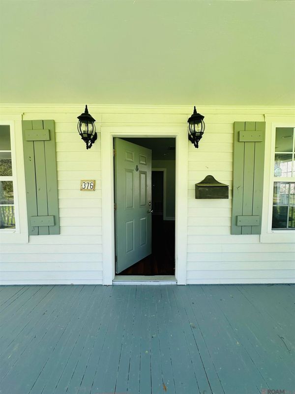 Photo - 376 Croydon Ave