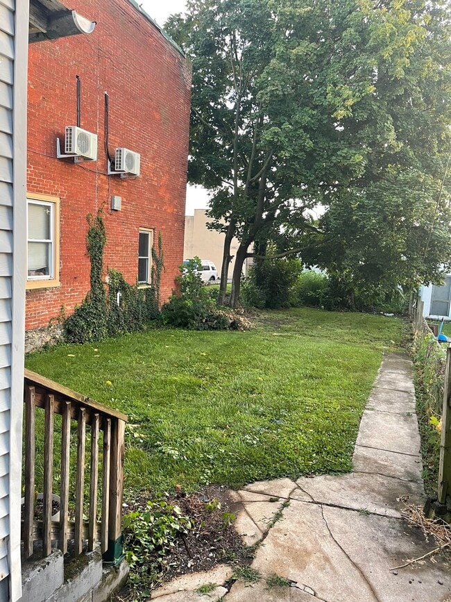 Photo - 28 N Earl St Unit 2