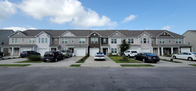 Photo - 3-Bedroom, 2 1/2-Bath in Conway, SC - Long Term Rental