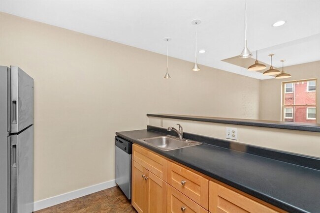 Photo - 296 Meridian St Unidad 2