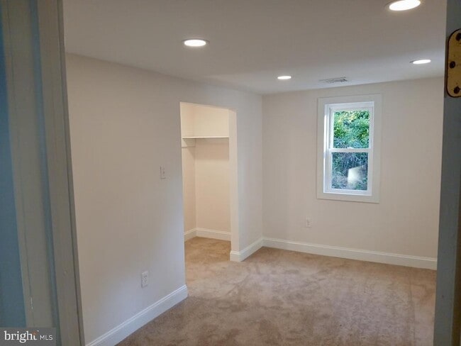 Photo - 2067 Foulk Rd