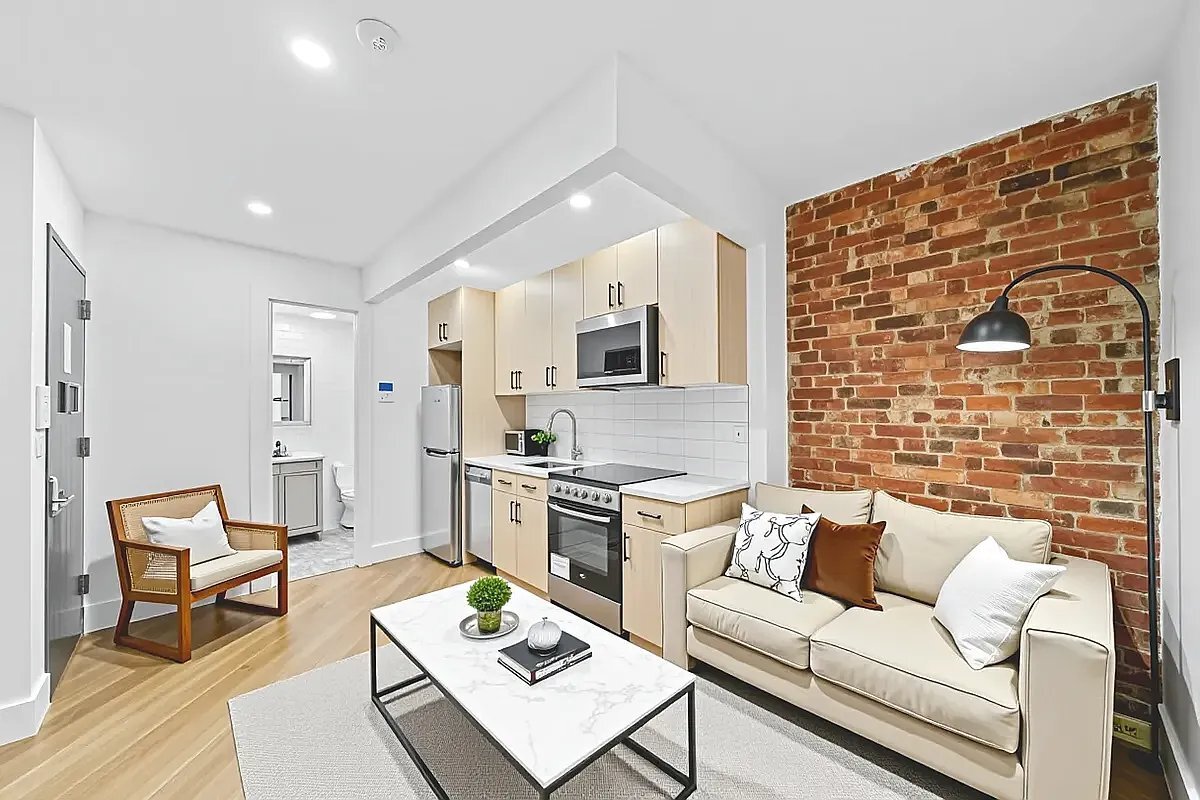 Photo - 192 Bedford Ave Unit 3