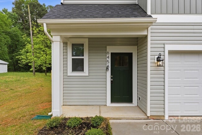 Photo - 645 Brookwood St