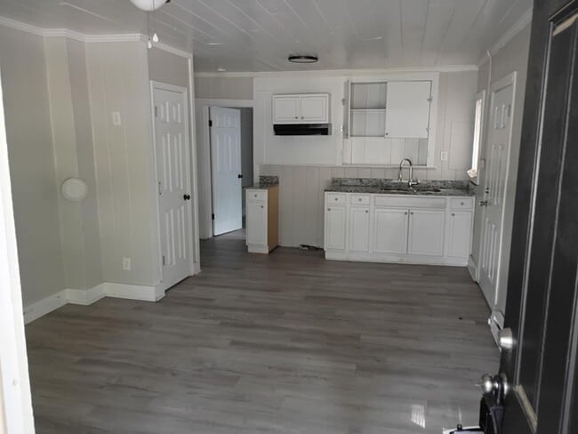 Photo - 803 Rountree Ave SE