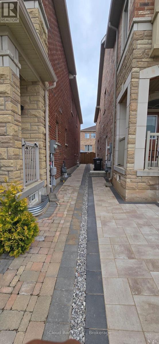 Photo - 441 George Ryan Ave