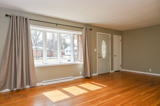 Photo - 4 Bed 2 Bath in Prime Location: Your Perfect Home Close to UND!
