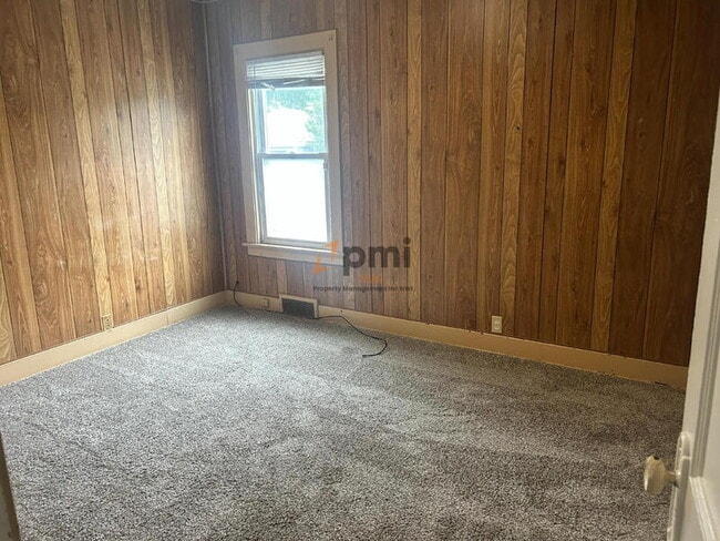 Photo - 6516 Meadow Ln Ave