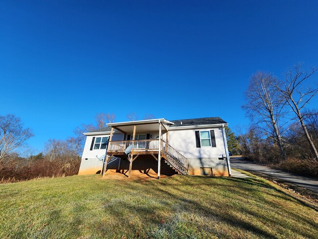 Building Photo - 312 McLean Heights Ct