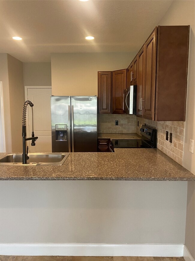 Photo - 307 Covecrest Dr