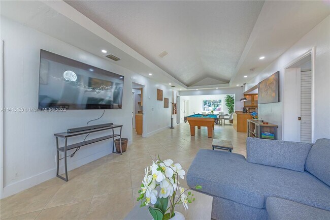 Photo - 314 SE 3rd St