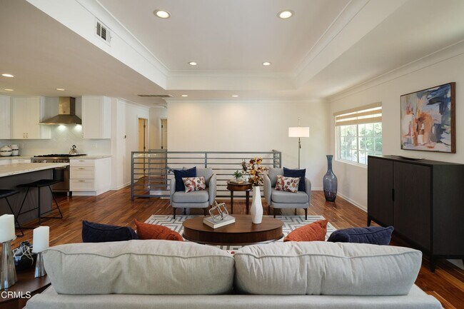 Photo - 1721 La Loma Rd