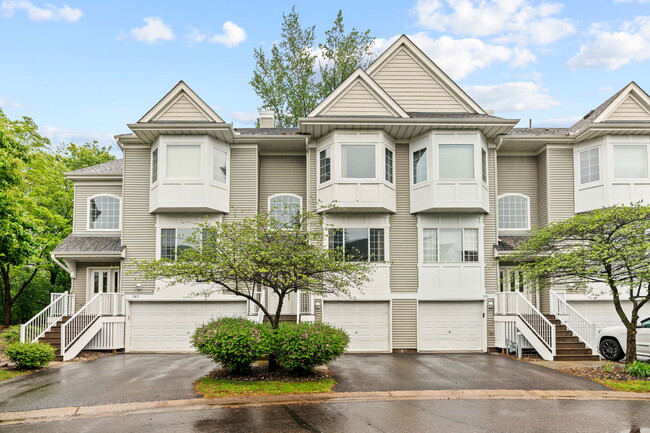 Building Photo - 789 Fairfield Cir