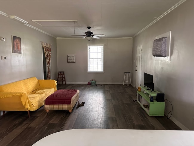 Photo - 321 Henderson St