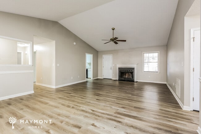 Photo - 401 Latrobe Dr