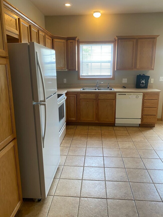 Photo - 24871 Talladega Rd Unit B