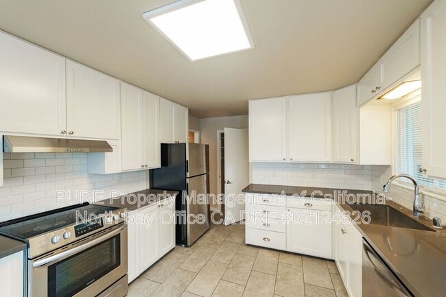 Building Photo - 1259 Calistoga Rd