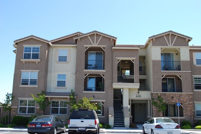 Building Photo - 1251 Whitney Ranch Pkwy