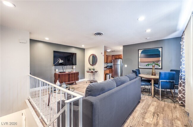 Photo - 1553 Dorothy Ave Unit 4