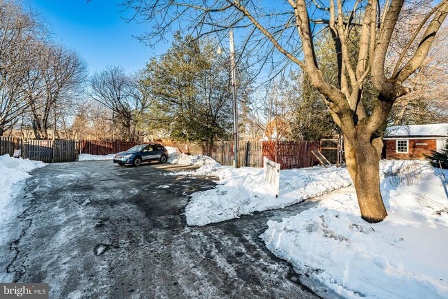 Photo - 300 N Penn St Unit W9