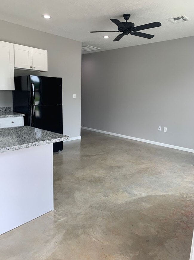 Photo - 1561 Ham Reid Rd Unit 1561 Ham Reid Apt 1