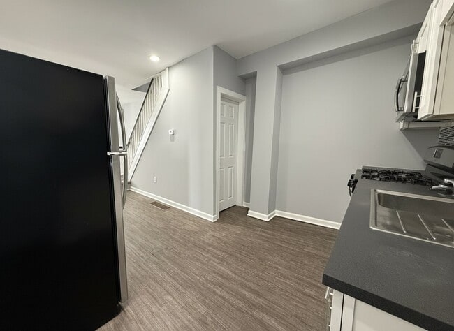 Photo - 210 Horton St