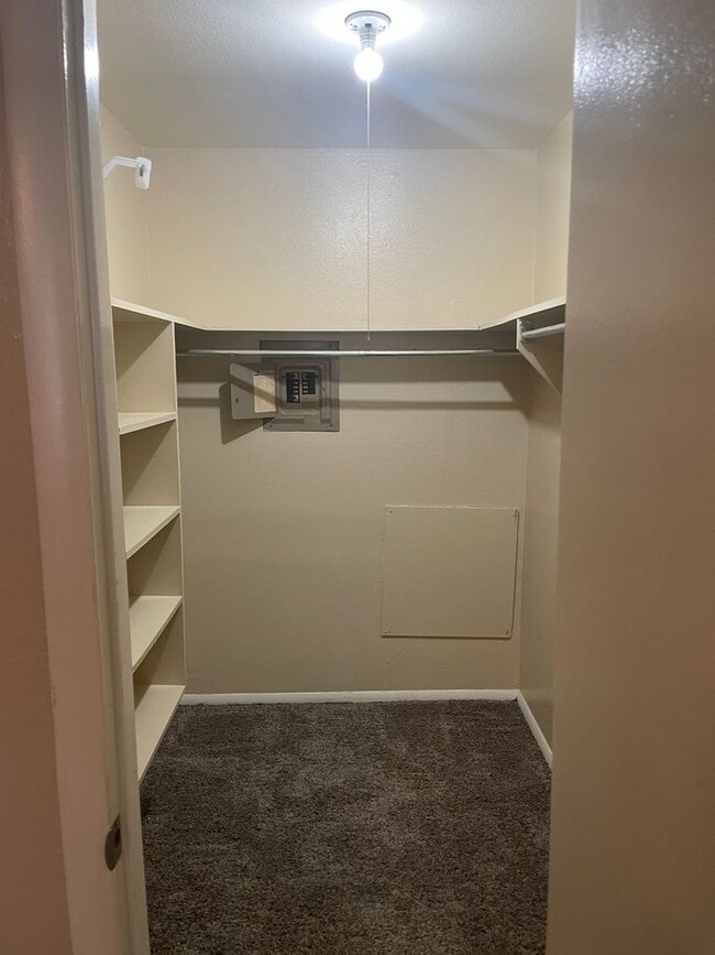 Building Photo - 5937 E 33rd Ct Unit 5937