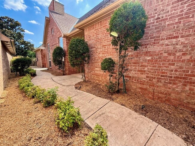 Photo - 3816 Tudor Cir