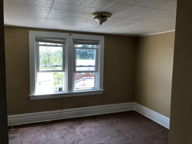 Photo - 1714 Dagmar Ave