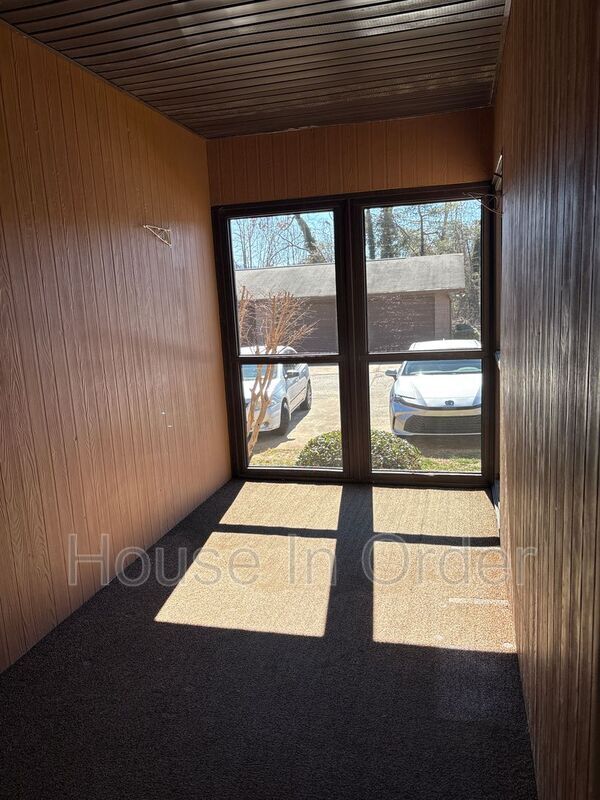 Photo - 1230 State St