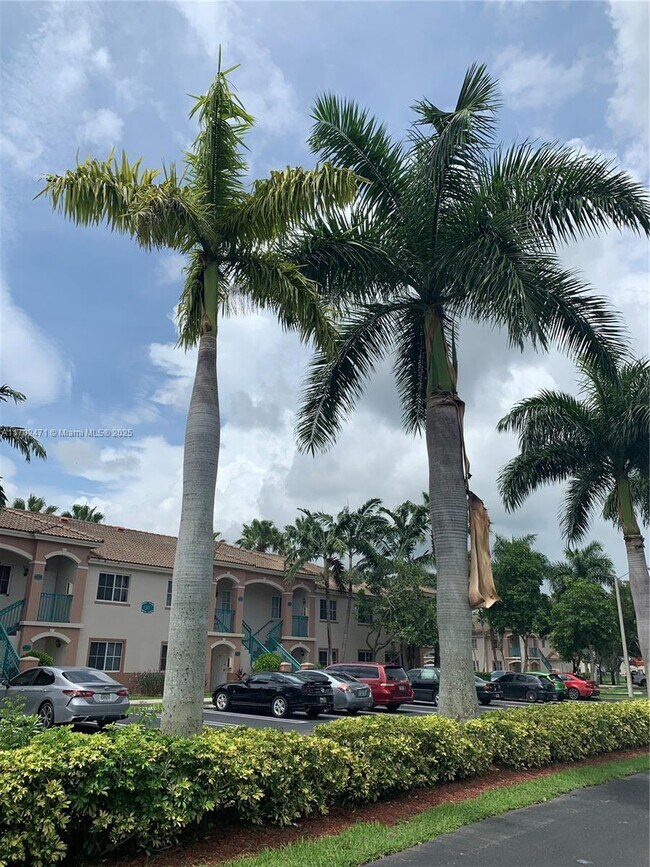 Photo - 1300 SE 29th St Unit 205
