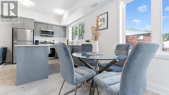 Photo - 6065 McLeod Rd