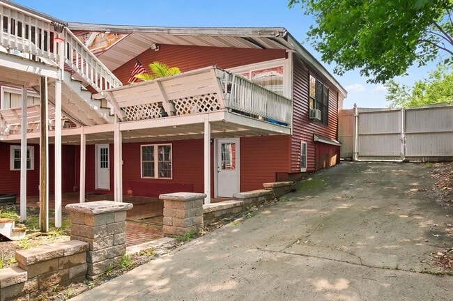 Building Photo - 27 Davis Ave Unit B1