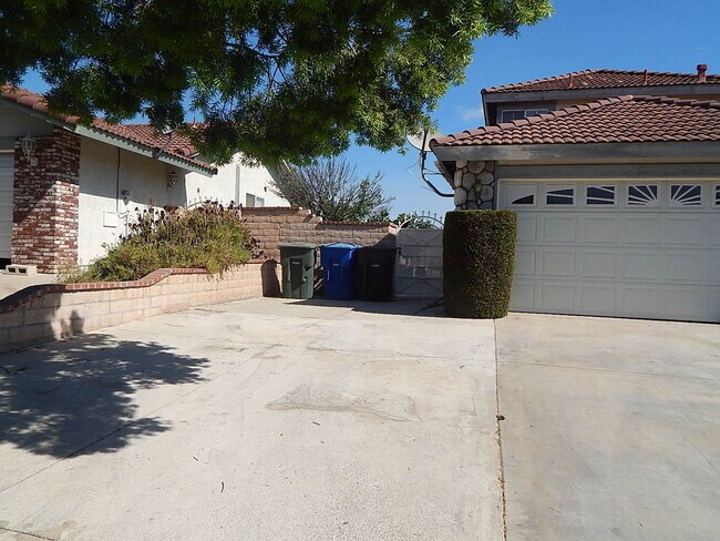 20410 Mesa Oak Dr