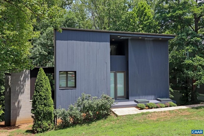 Building Photo - 137 Baylor Ln