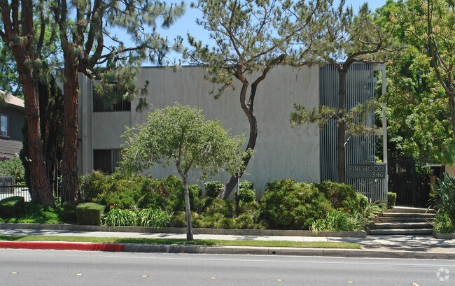 Photo - 346 S Los Robles Ave