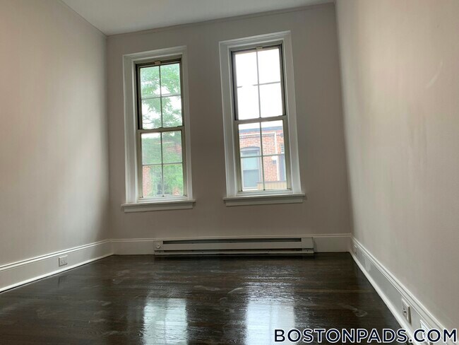 Photo - 32 Clearway St Unit 5