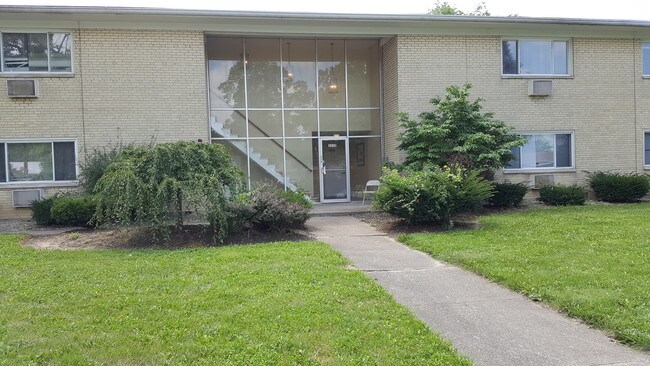 Entrada segura - TriLux Apartments