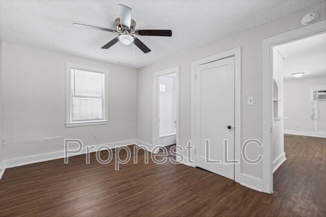 Photo - 1306 Carr Ave