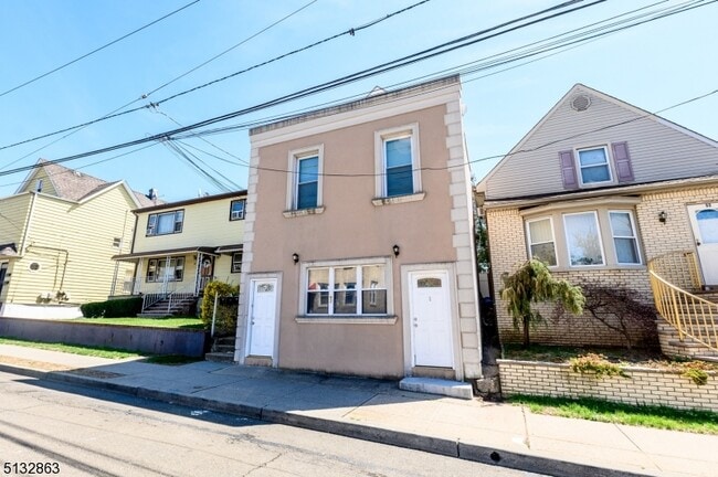 Photo - 82 Pacific Ave Unit 3