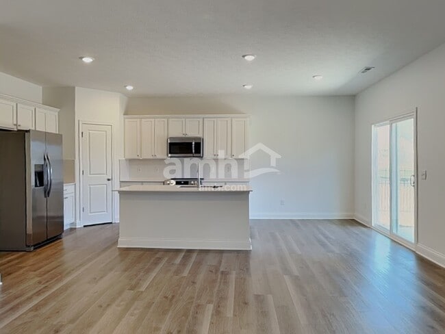 Photo - 232 Deanscroft Dr