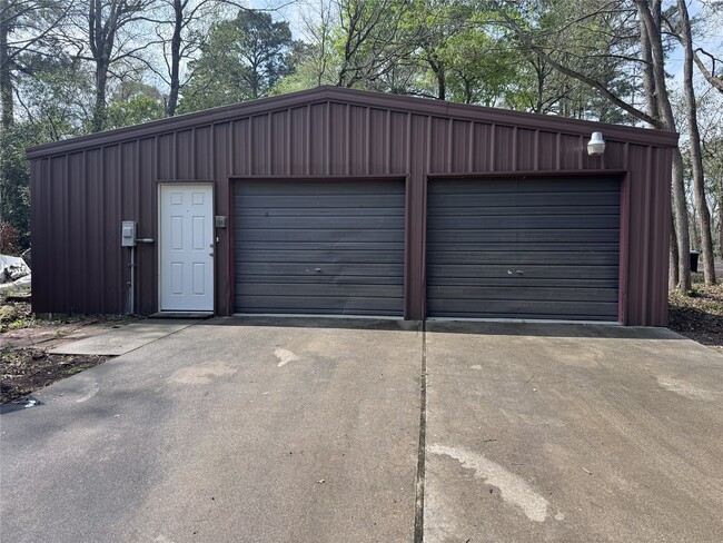 Building Photo - 16477 Piper Ln Unit B