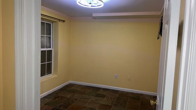 Building Photo - 6312 Hot Spring Ln