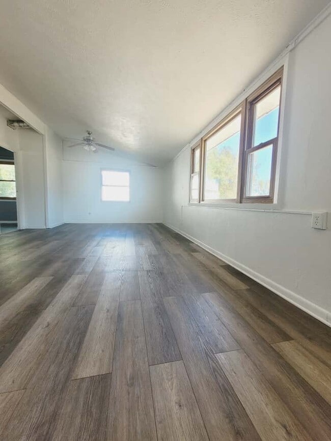 Photo - 412 West Ave