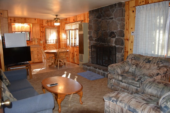 Photo - 237 E White Mountain Blvd